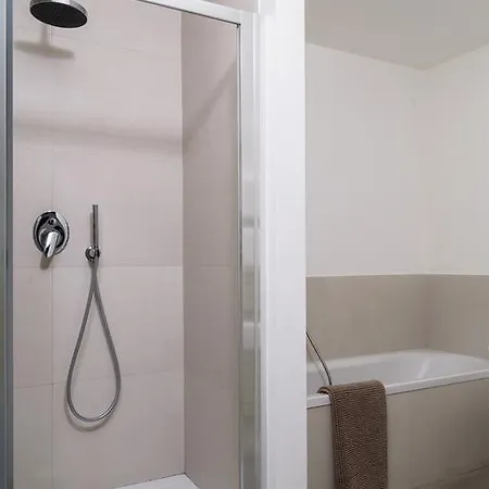 Corte Delle Rondini - Bymyhomeincomo Exterior foto