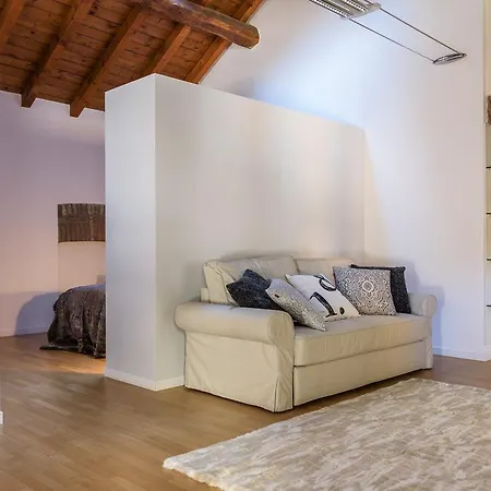 Corte Delle Rondini - Bymyhomeincomo Exterior foto