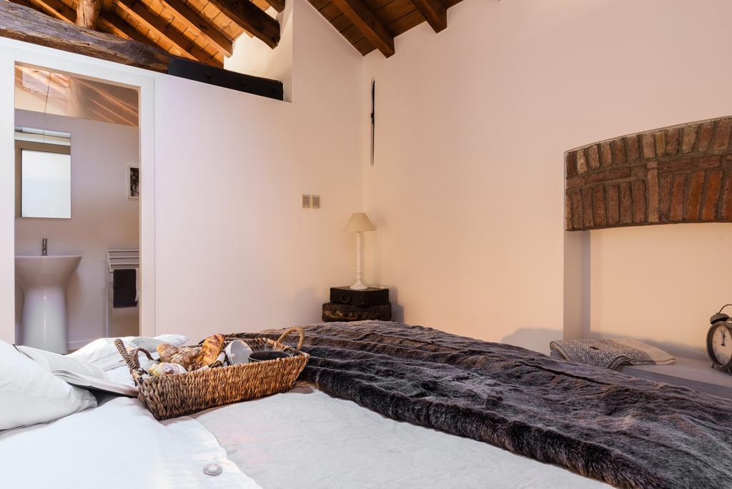 Corte Delle Rondini - Bymyhomeincomo Apartamento